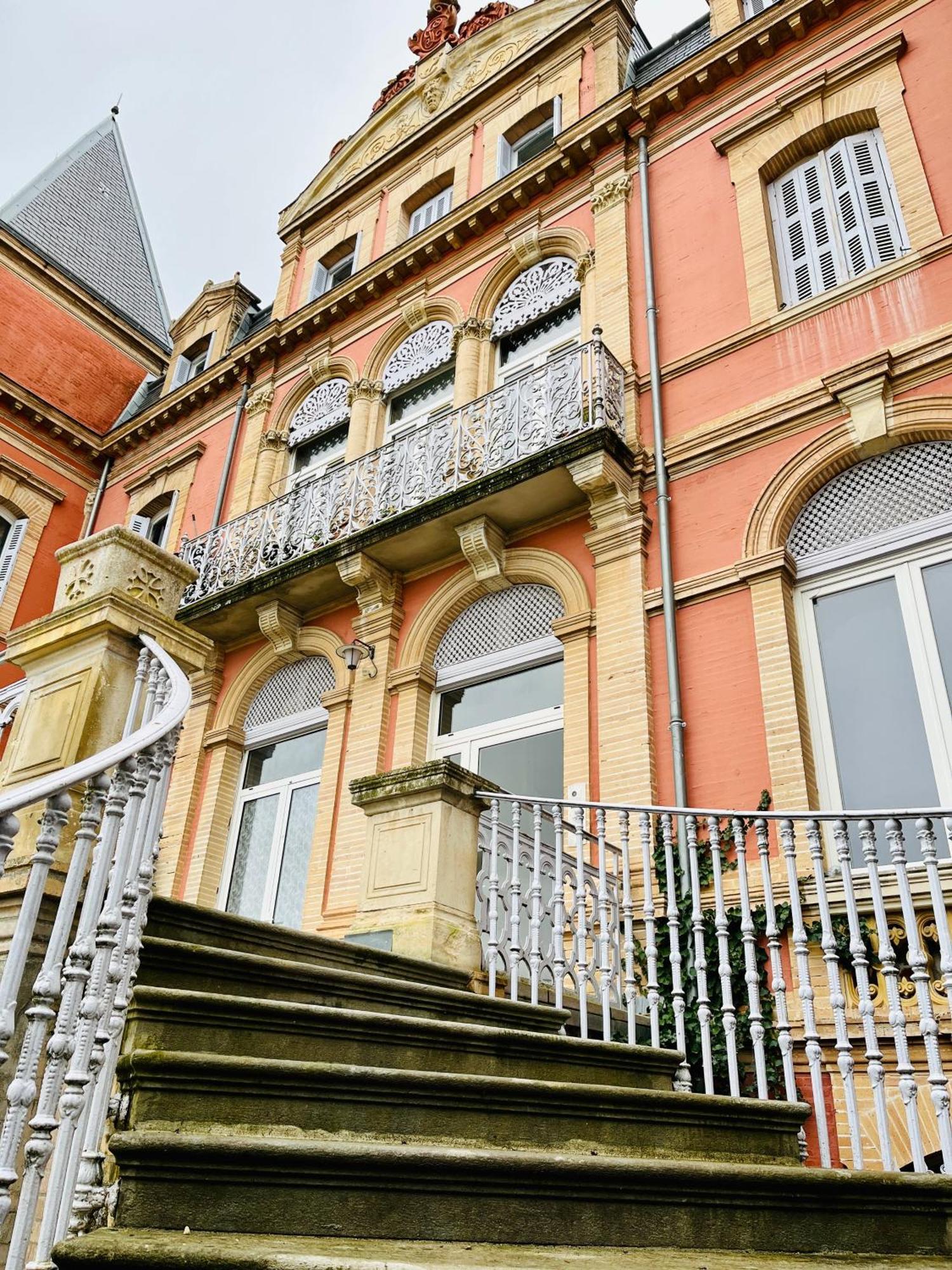 L'Antre Vue - Jacuzzi Au Chateau Belberaud Eksteriør bilde